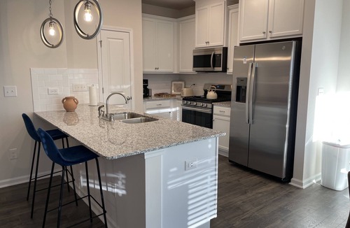 Terrell House | Cozy Modern 3 Bed Townhome Near Lake Norman and Shopping