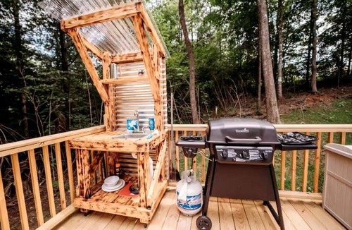 Robbins House | Cozy Modern A-Frame with Private Access Trail to Black Creek in Robbins, Tennessee