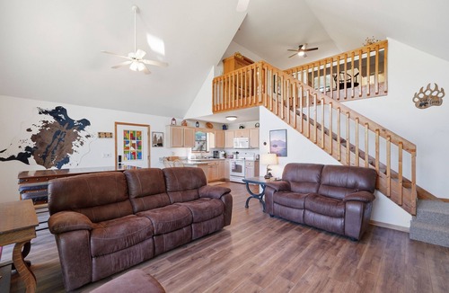 Upper Peachtree Cabin | Cozy Murphy Cabin w/Mountain Views