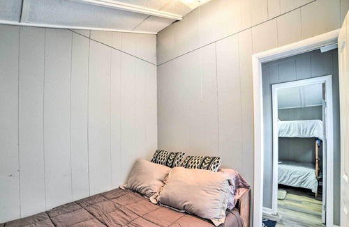 Almo Cabin | Cozy Murray Cabin ~ 1 Mi to Kentucky Lake!