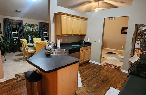 Greer House | Cozy Peaceful Home Sleeps up to 11 Top-Rated for 8 years 5 min to GSP, BMW