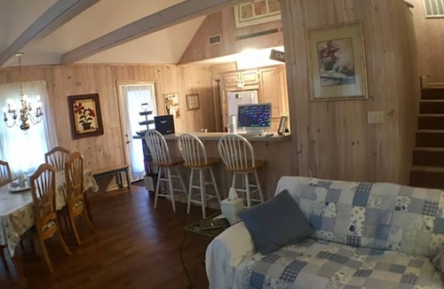 Pine Mountain Ski Chalet | Cozy Pine Mountain Chalet Minutes Away from Callaway Gardens