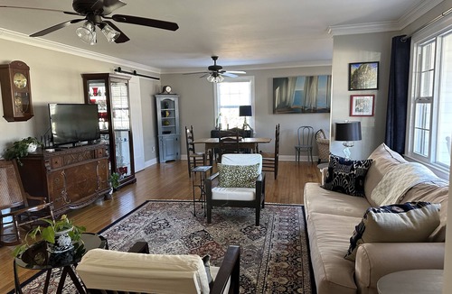 Southwest Raleigh House | Cozy private efficiency located near downtown Raleigh, PNC Arena, NCSU, RTP, RDU
