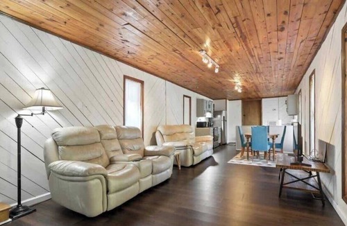 Louisville Villa | Cozy Retro Mid-Century Vibes 2BR Villa TYS UT