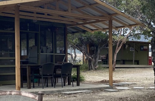 Utopia Cabin | Cozy Rustic Cabin in Paradise - Excellent for Viewing Eclipse!