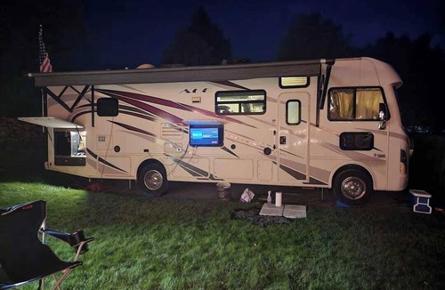 Pierceton House | Cozy RV with AC and WiFi in Serene Pierceton Yogi Bear Jellystone Park