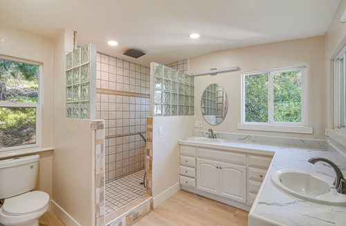 Monterey Apartment | Cozy Salinas Studio w/Balcony & Fireplace!