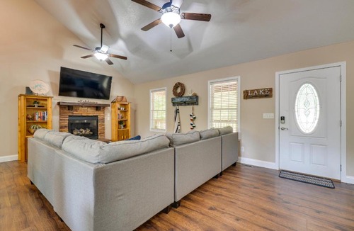 Byrdstown House | Cozy Tennessee Lake House w/Grill & Fire Pit!
