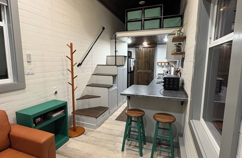 Penrose House | Cozy Tiny House minutes from Pisgah and DuPont