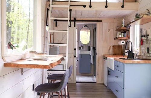 English House | Cozy Tiny House on a Farm in English, Indiana - Perfect Romantic Glamping Destination
