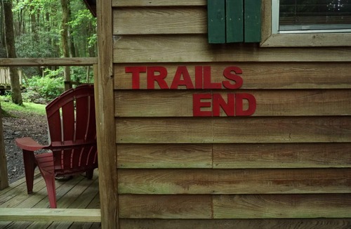 Ellijay Cabin | Cozy TRAIL's END tiny house style cabin at Mulberry Gap with AC, WiFi