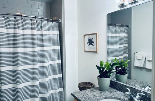 City Center Condo | cozy urban condo-free garage parking & upscale hotel amenities