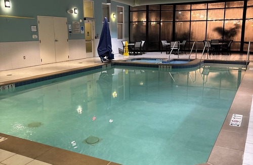 City Center Condo | cozy urban condo-free garage parking & upscale hotel amenities