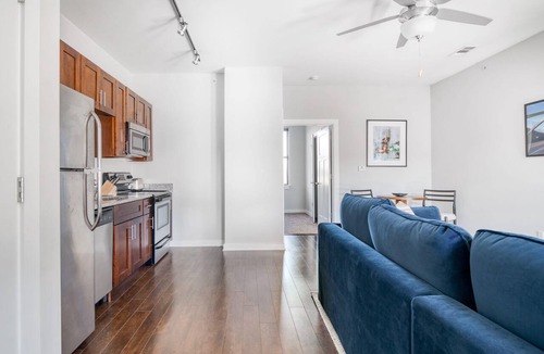 Music Row Apartment | CozySuites Music Row Bold 1BR in Nashville! 03