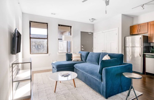 Music Row Apartment | CozySuites Music Row Bold 1BR in Nashville! 03