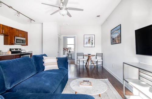 Music Row Apartment | CozySuites Music Row Bold 1BR in Nashville! 18