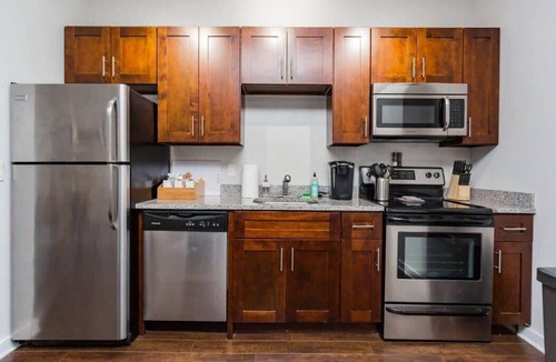 Music Row Apartment | CozySuites Music Row Spacious 1BR in Nashville! 41