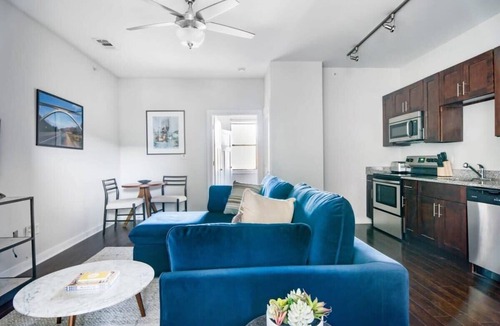 Music Row Apartment | CozySuites Music Row Charming 1BR in Nashville! 04