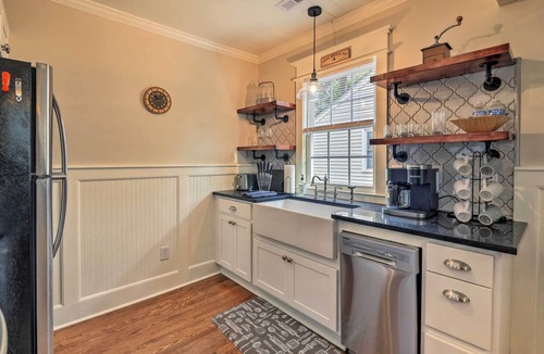 New Bern House | 'Craftsman Cottage' < 2 Mi to Dtwn New Bern!