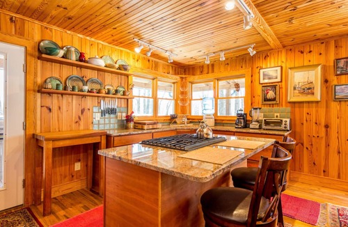 Chimney Rock House | Craftsman Mountain Top Cabin with Views, Hot Tub, Fire Pit. DISCOUNTED RATES