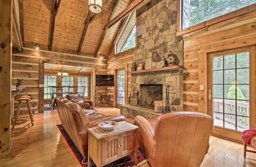 Berkeley Springs Cottage | Creekside Berkeley Springs Cabin on 35 Acres!