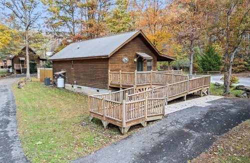 Bryson City Cabin | Creekside Cabin with covered porch only 3 miles from downtown Bryson City!