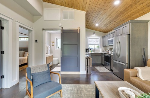 Wildwood House | Creekside Compound in Wildwood: Hot Tub & Fire Pit