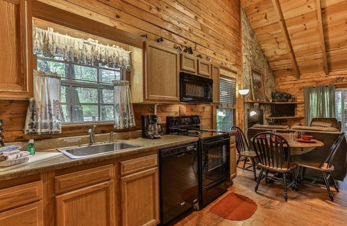 Cashes Valley Cabin | Creekside Reflections | Blue Ridge, GA