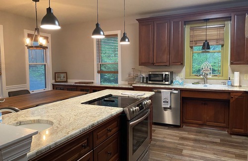 Todd House | Creekside: Relax & Leave the World Behind