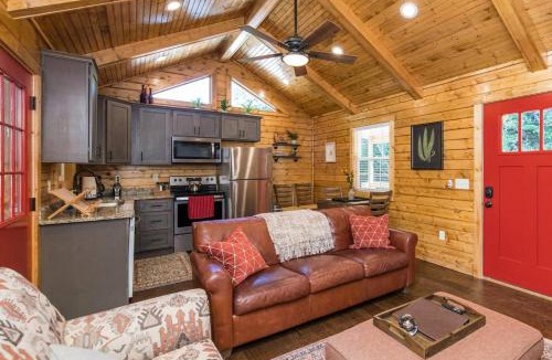 Rogers House | Creeksong- Firepit, WiFi, Creek View, Hiking