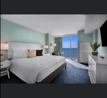 Myrtle Beach Resort | Crown Reef Resort & Waterpark
