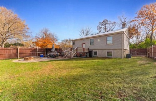 Crystal Lake House | Crystal Lake 4BR | Insurance & Repair Stays