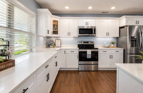 Indian Waters House | Crystal River waterfront oasis w/floating dock 3BR/3BA house, large heated pool