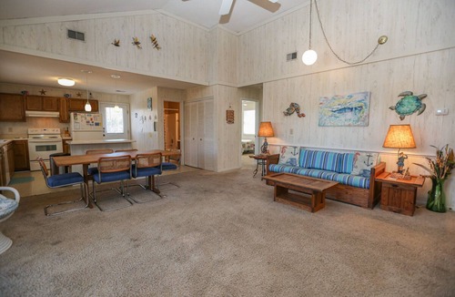 Southern Shores House | Cuckoo's Nest - 4 Bed, 2 Bath dog friendly home with pool, hot tub and tiki bar!