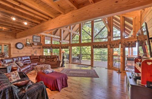 Celina House | Custom Cabin w/12 Acres on Dale Hollow Lake!