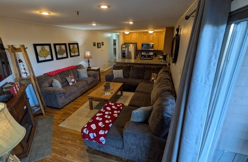 Ghent Condo | D104 · Winterplace Ski in Ski out condo First floor! D104