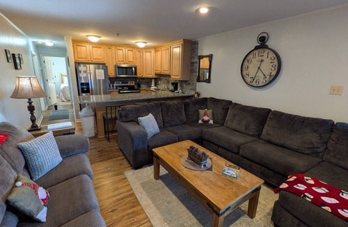 Ghent Condo | D104 · Winterplace Ski in Ski out condo First floor! D104