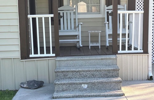 Jacksonville House | Daisy’s Place Cozy cottage three bedroom located in the heart of Jacksonville