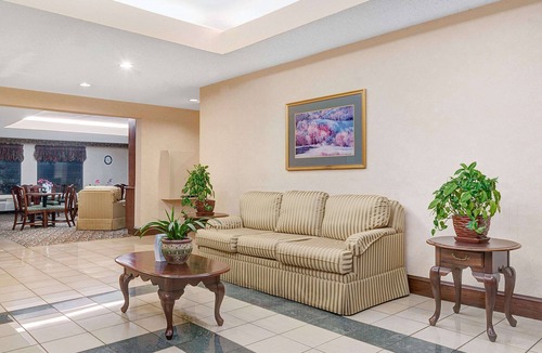 Haw River Hotel | Days Inn by Wyndham Burlington East