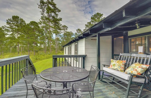 Fowlstown Cabin | Deck & Grill: Thomasville 'House in the Pines'
