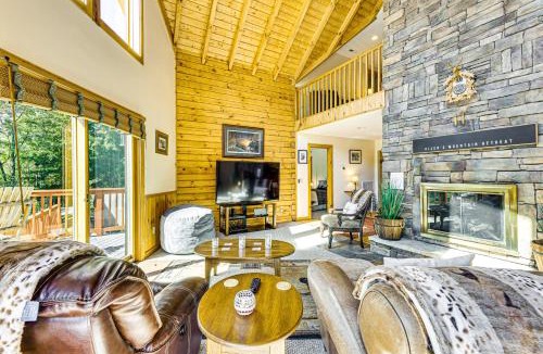 Mace House | Deck & Mtn Views: Log Cabin By Snowshoe Mountain!