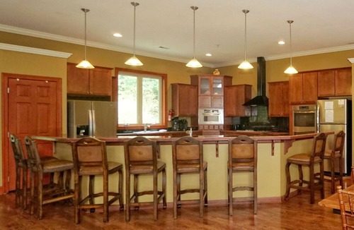 McHenry House | Deep Creek Ski Boat Golf Fish prvt indoor pool hot tub updated cancellation plcy