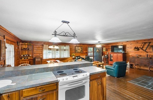 Williams Cabin | Deer Bend Cabin- Amish Built Hideaway W/Fire Pit