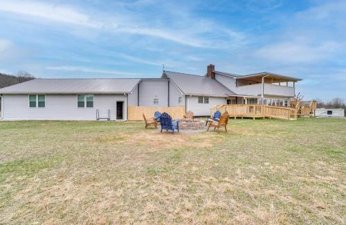Dayton House | 'Deer Lake Lodge' on 700 Wooded Acres in Dayton!
