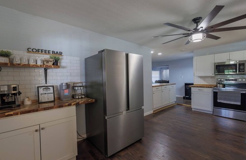 Benton House | Delaneice Retreat Lodge
