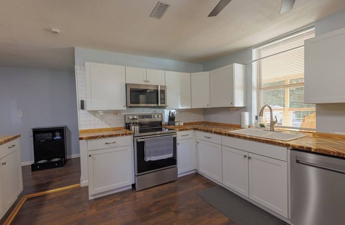 Benton House | Delaneice Retreat Lodge