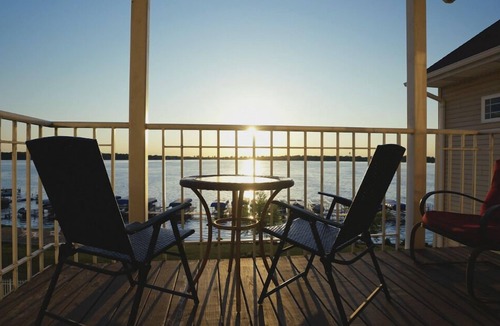 Delavan Lake Hotel | Delavan Lake Resort