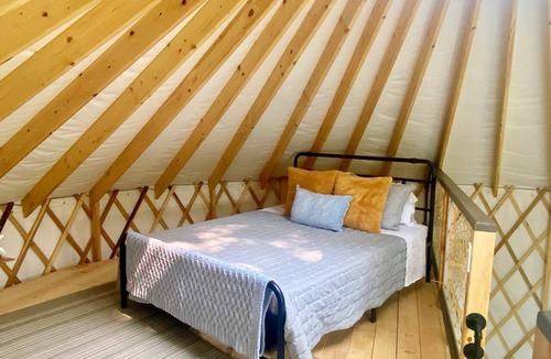 Piper Gap Cabin | Delightful Lofted Yurt Beautifully Design with Jacuzzi and Private Deck in Virginia