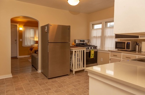 Grand Rapids House | Delightfully quiet & cozy, middle of everywhere
