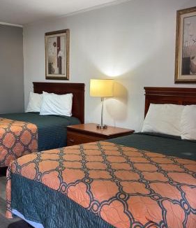 Santee Hotel | Delta Motel